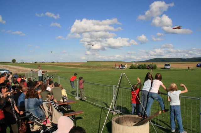 Großes Flugplatzfest am 27. und 28 Juli 2019 der Flugsportgruppe Sulz e.V.
